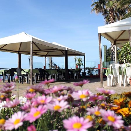 Albergo Ristorante Lucciola Santo Stefano al Mare Buitenkant foto